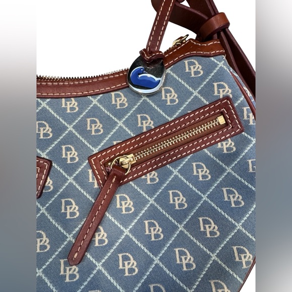 Dooney & Bourke Signature canvas crescent hobo shoulder bag - Picture 2 of 6